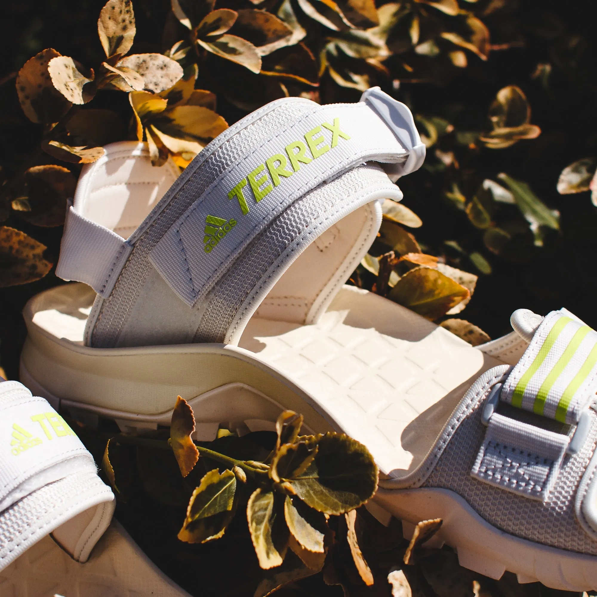 Adidas Outdoor Men Cyprex Ultra Sandal DLX White GZ9208