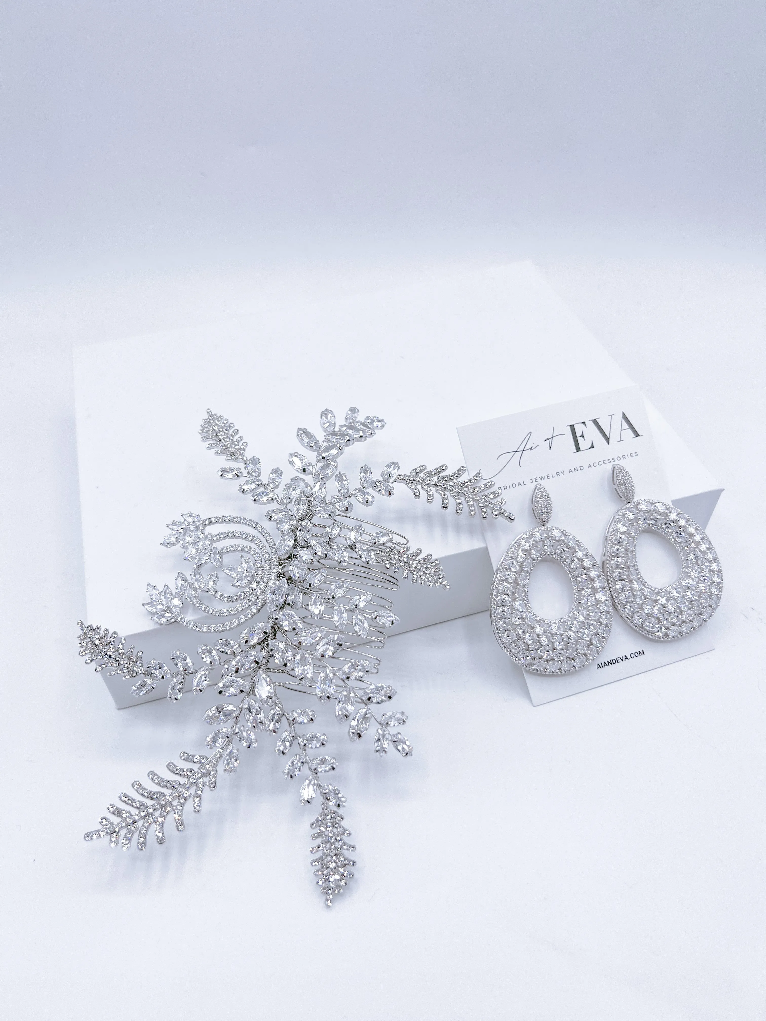 Apryl Headpiece