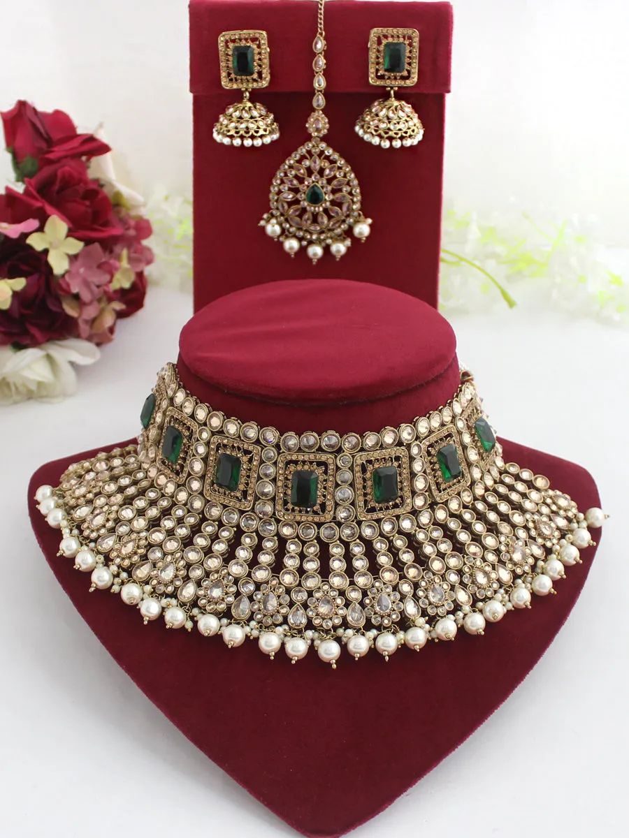 Ashna Necklace Earrings Tikka Set