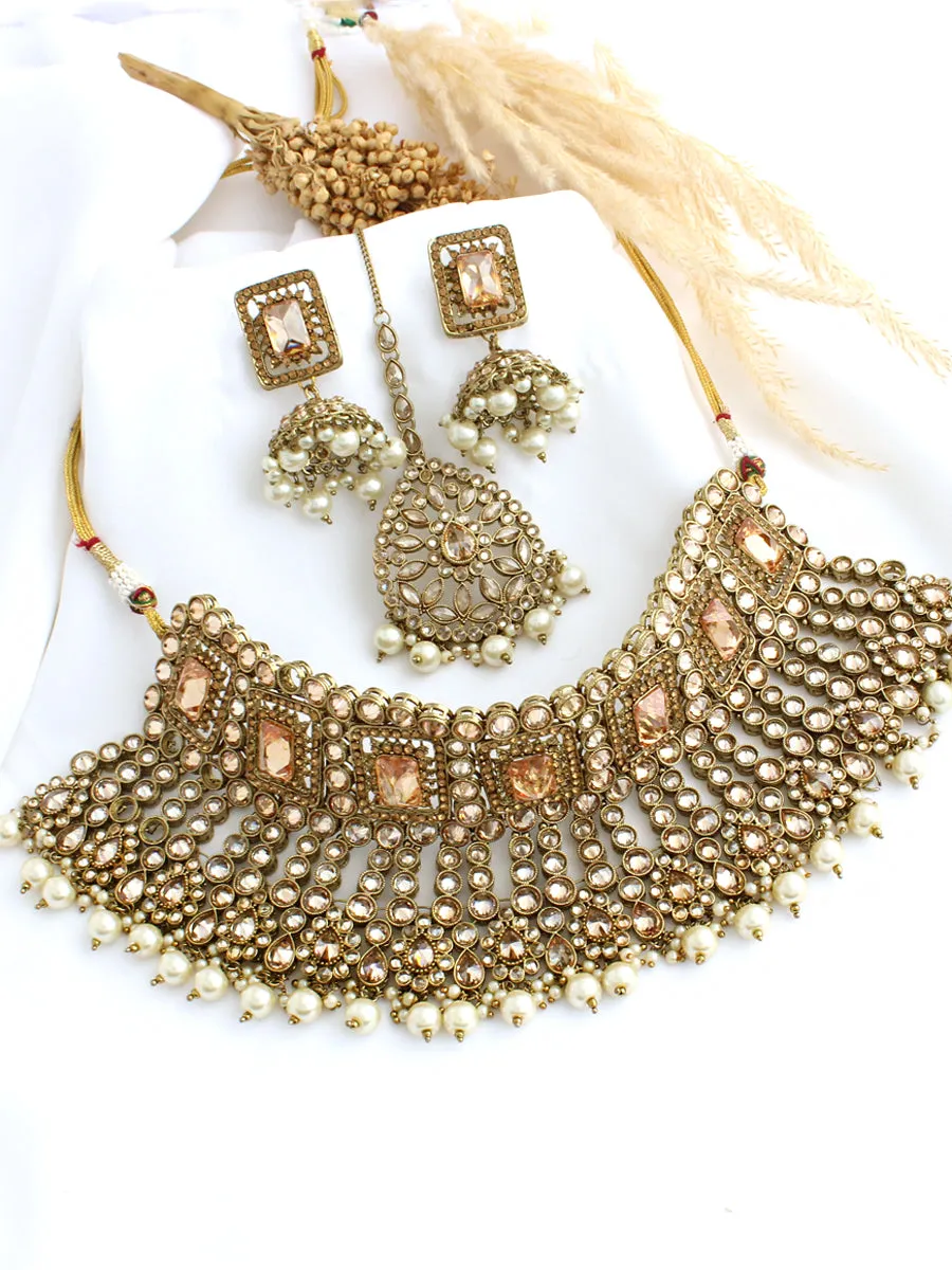 Ashna Necklace Earrings Tikka Set