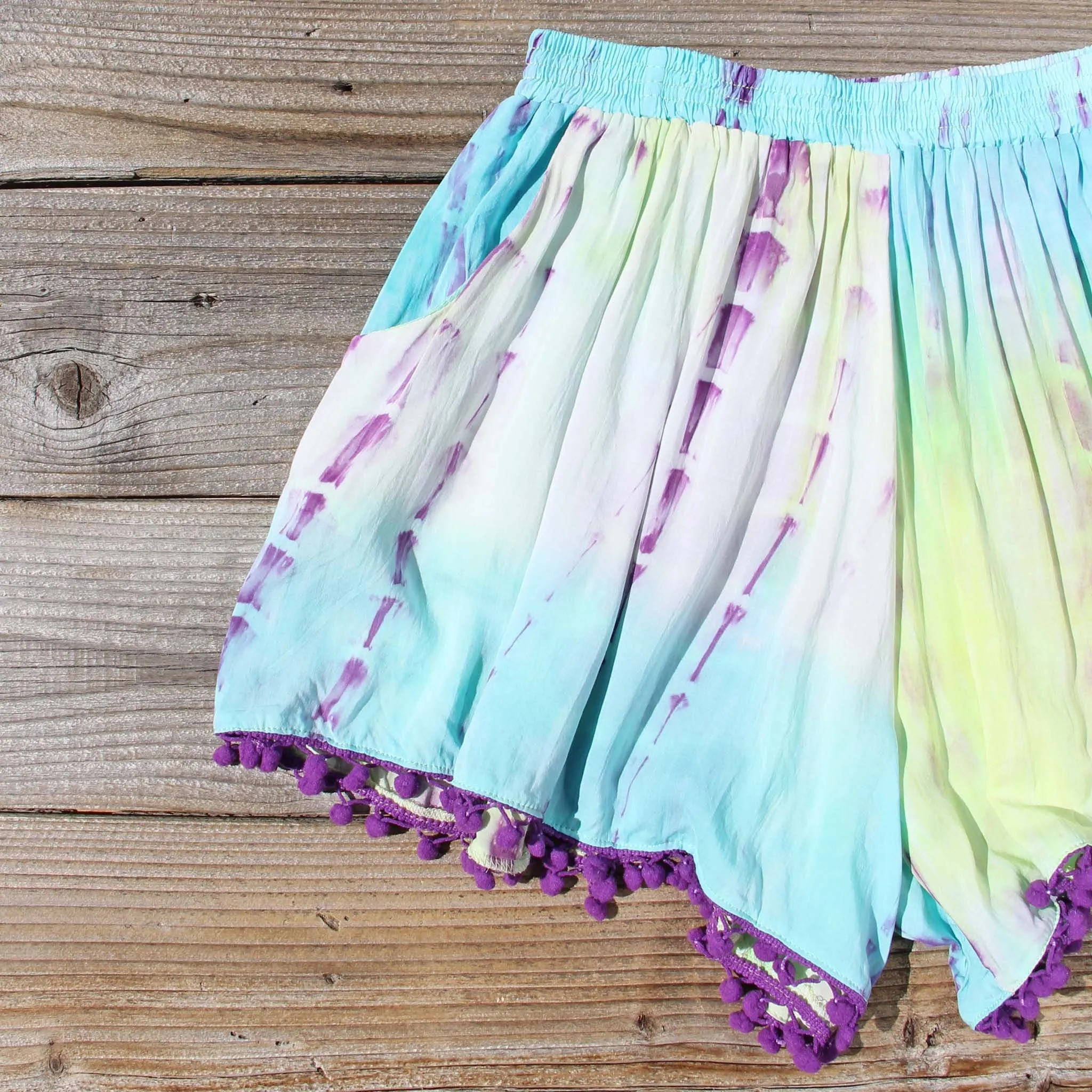 Beach Gypsy Shorts in Mint