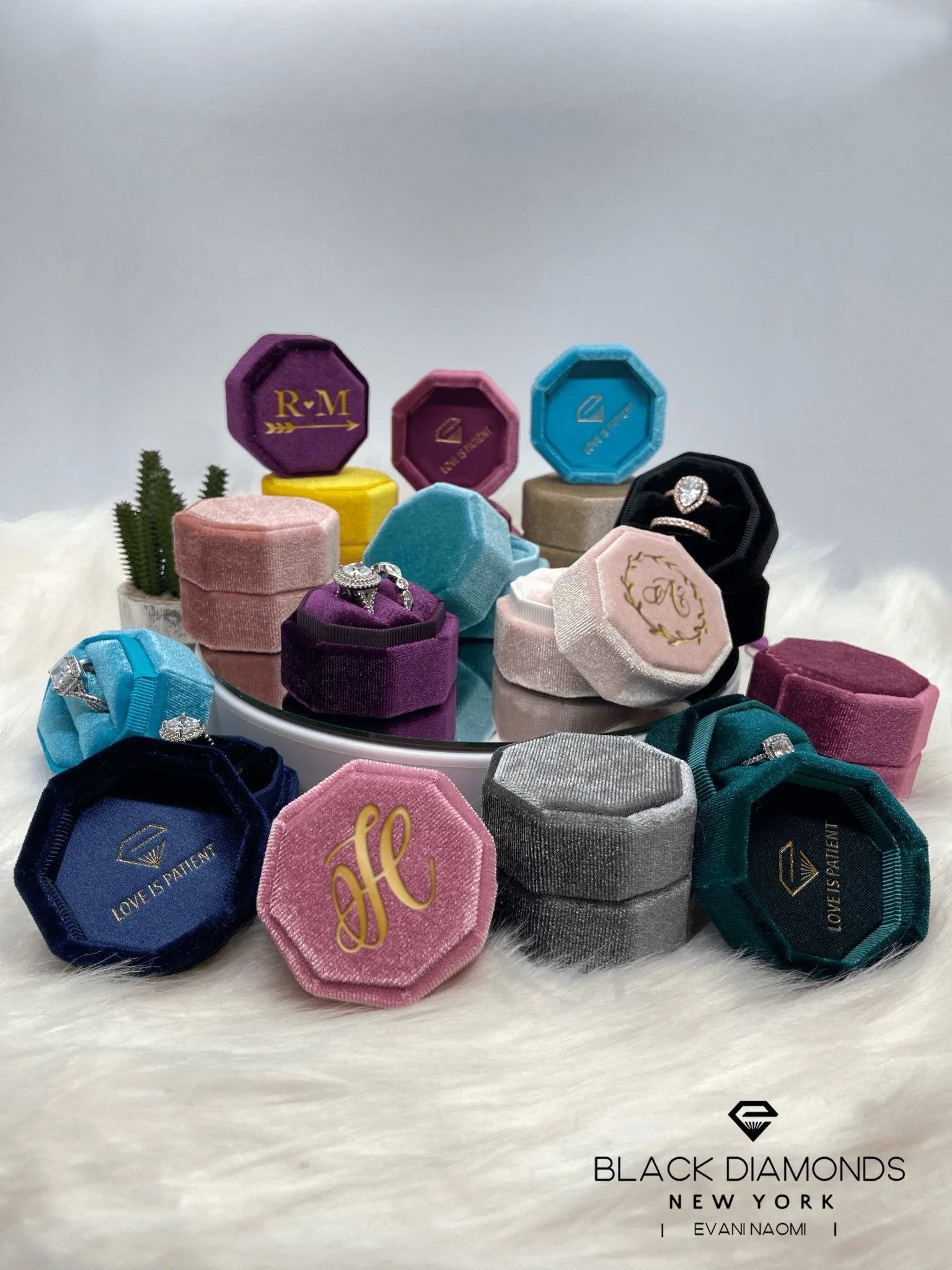 Black Love Is Patient Double Ring Slots Octagon Velvet Ring Box