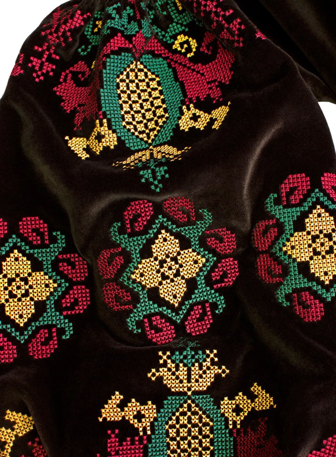 Brown velvet kaftan with embroidery