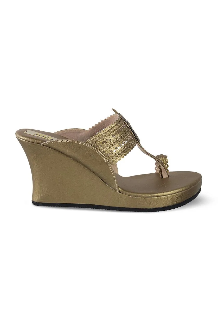 Classic High K Wedge Taupe