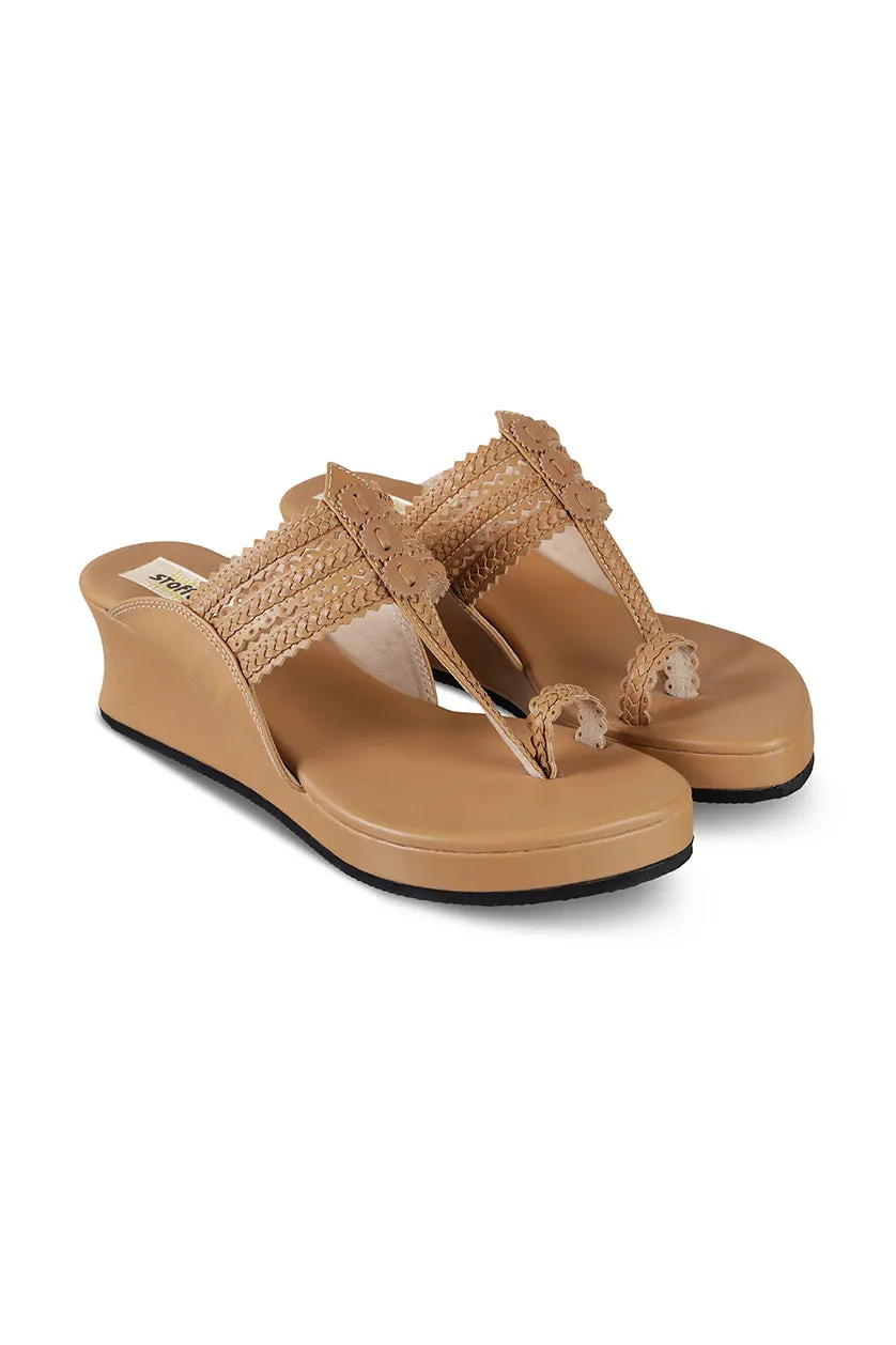 Classic Low K Wedge Champagne