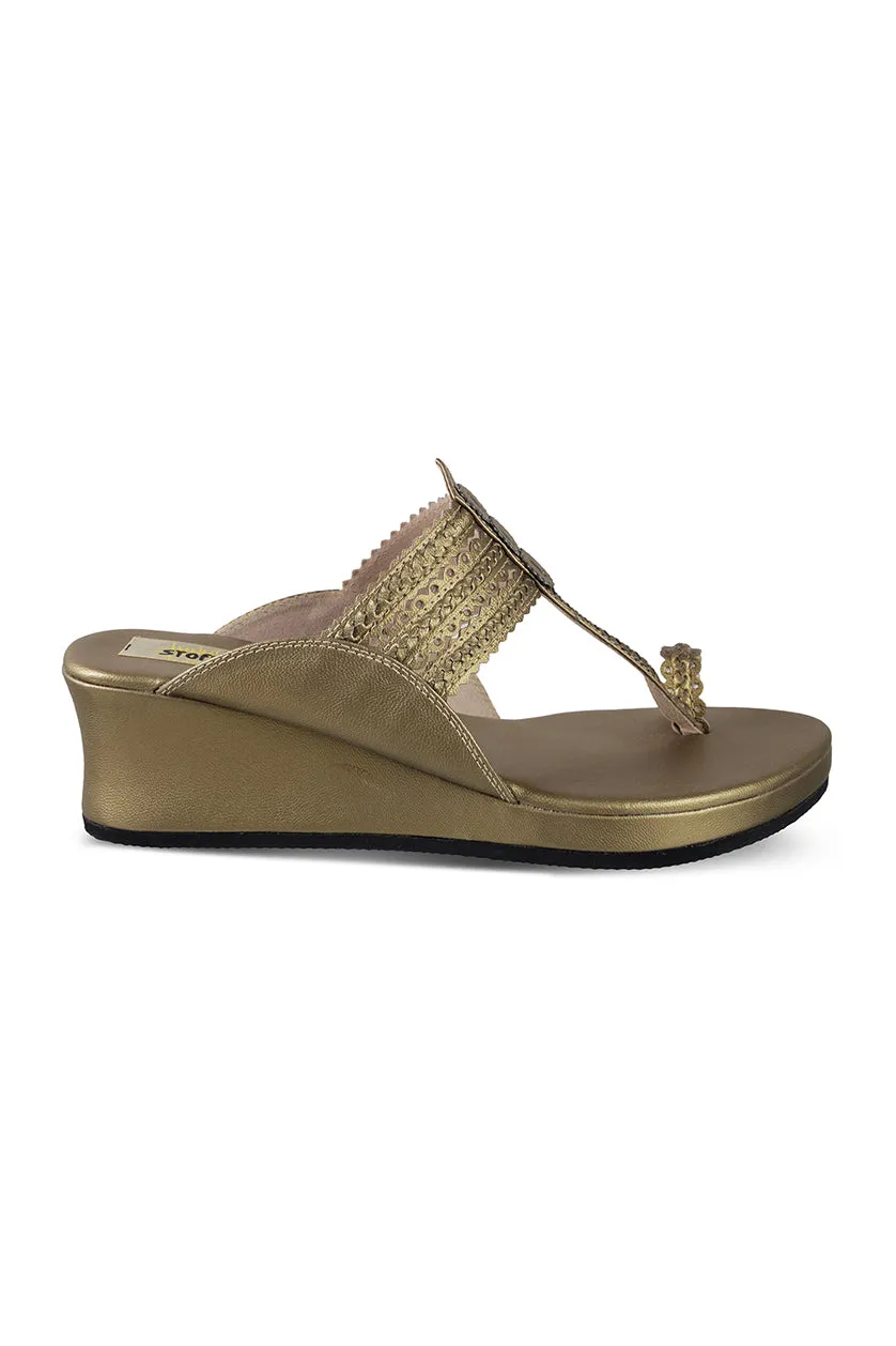 Classic Low K Wedge Champagne
