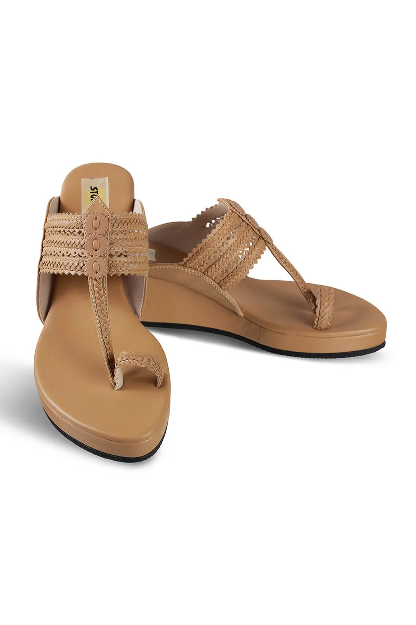 Classic Low K Wedge Champagne