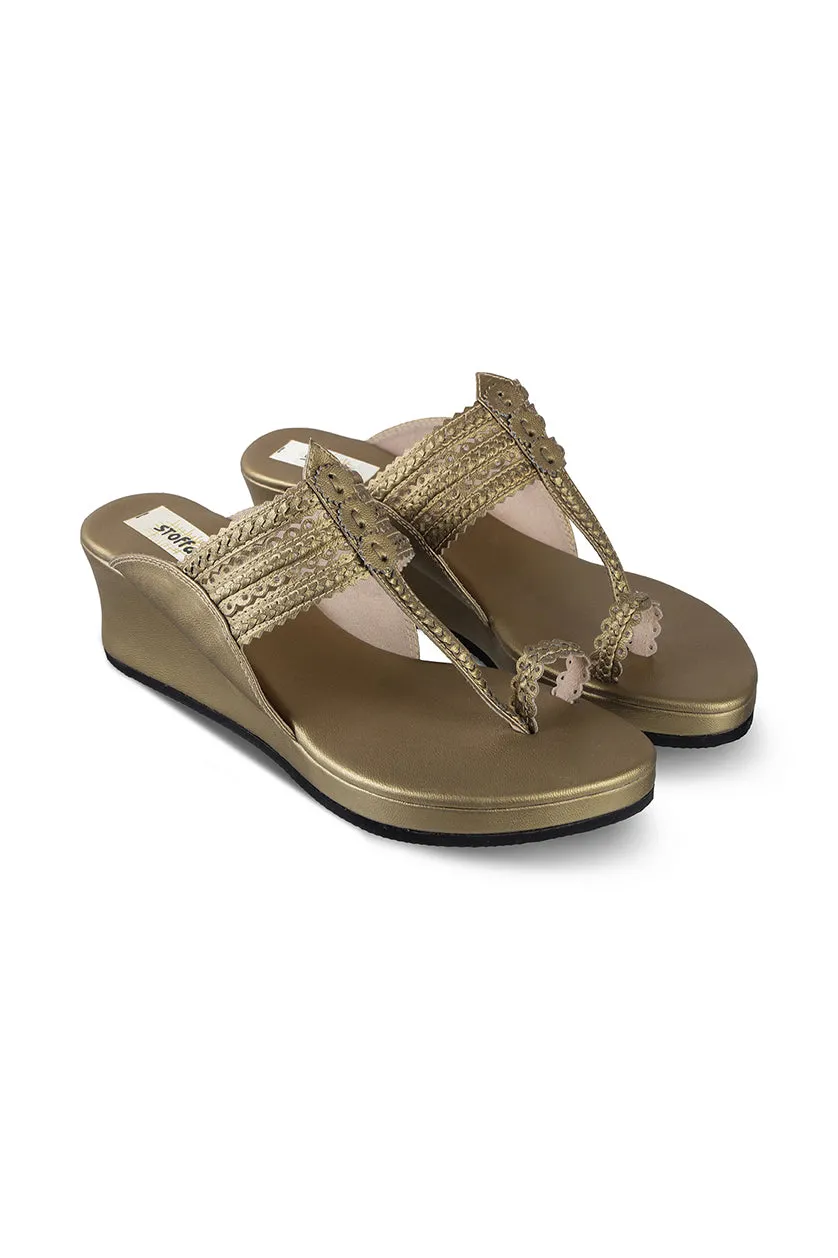 Classic Low K Wedge Champagne