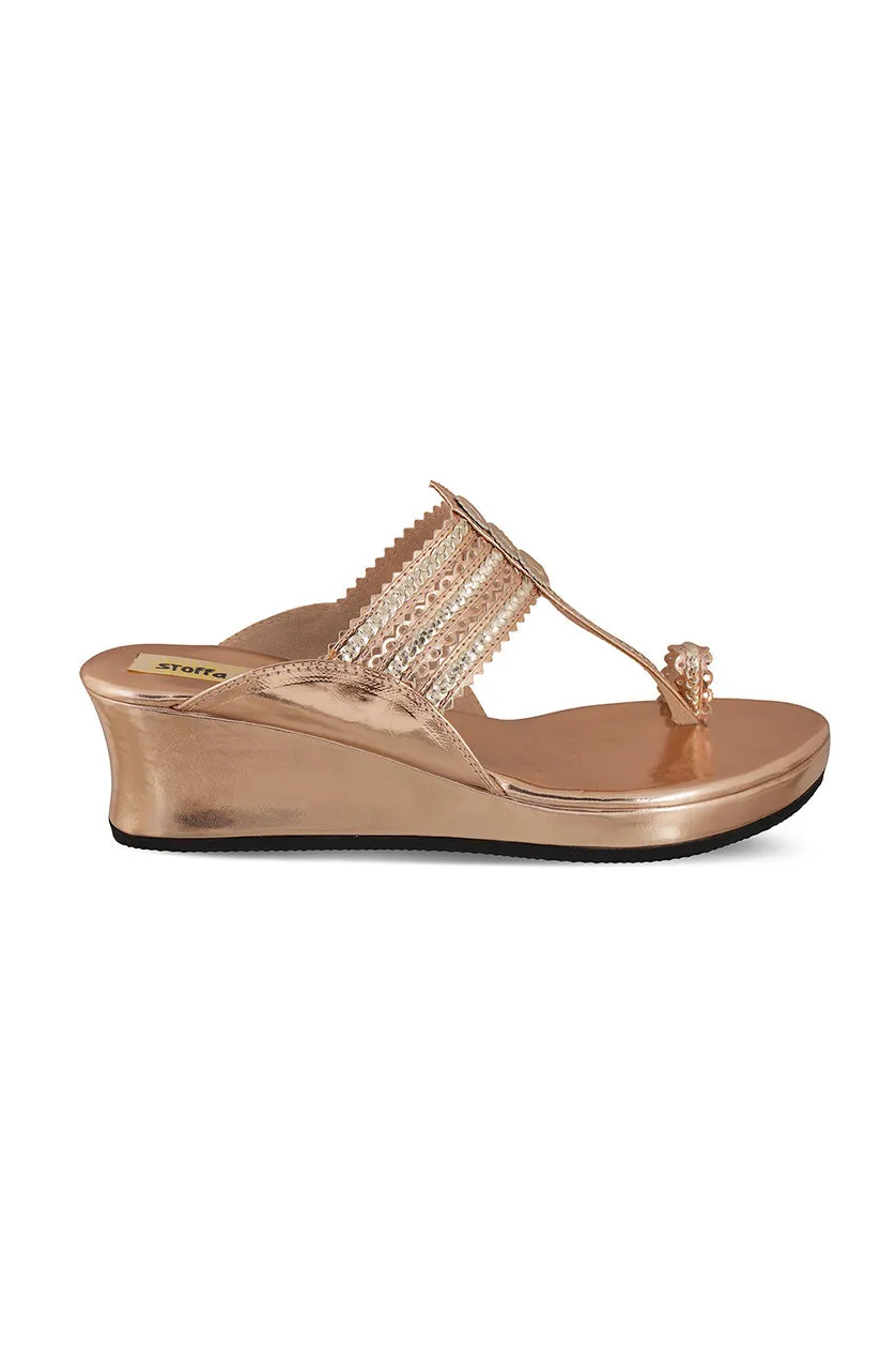 Classic Low K Wedge Champagne