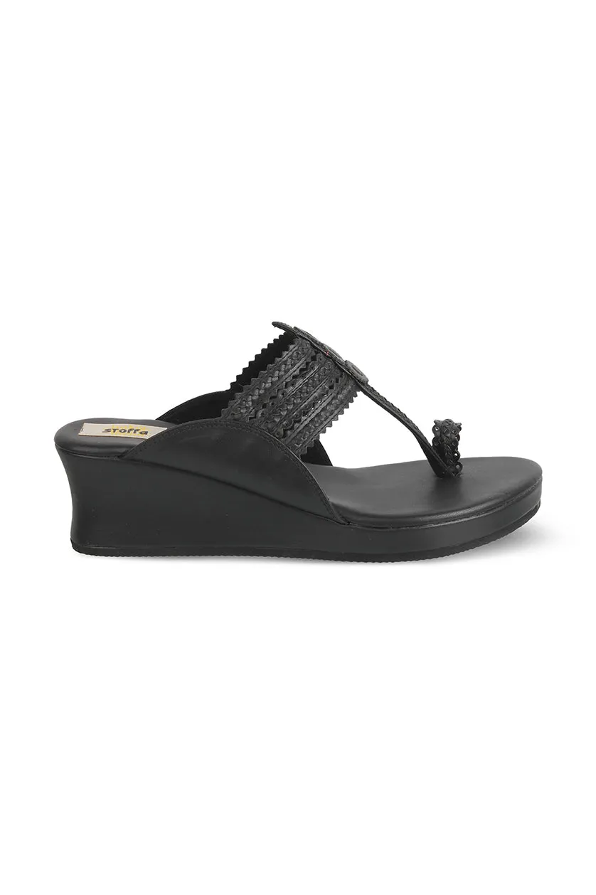 Classic Low K Wedge Champagne