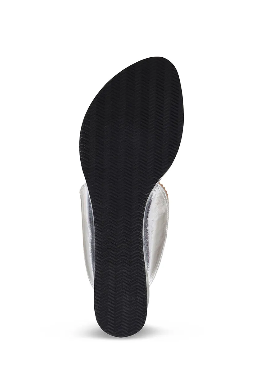 Classic Low K Wedge Champagne