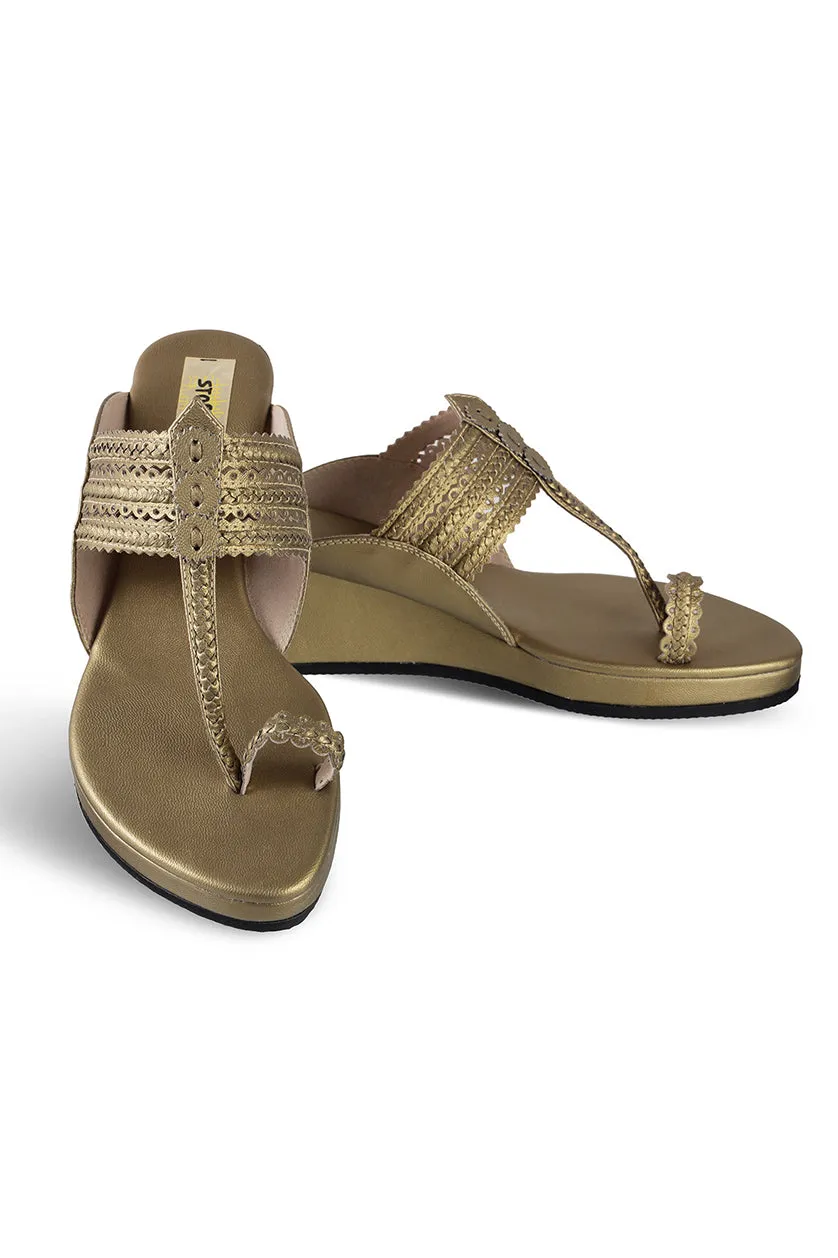 Classic Low K Wedge Champagne