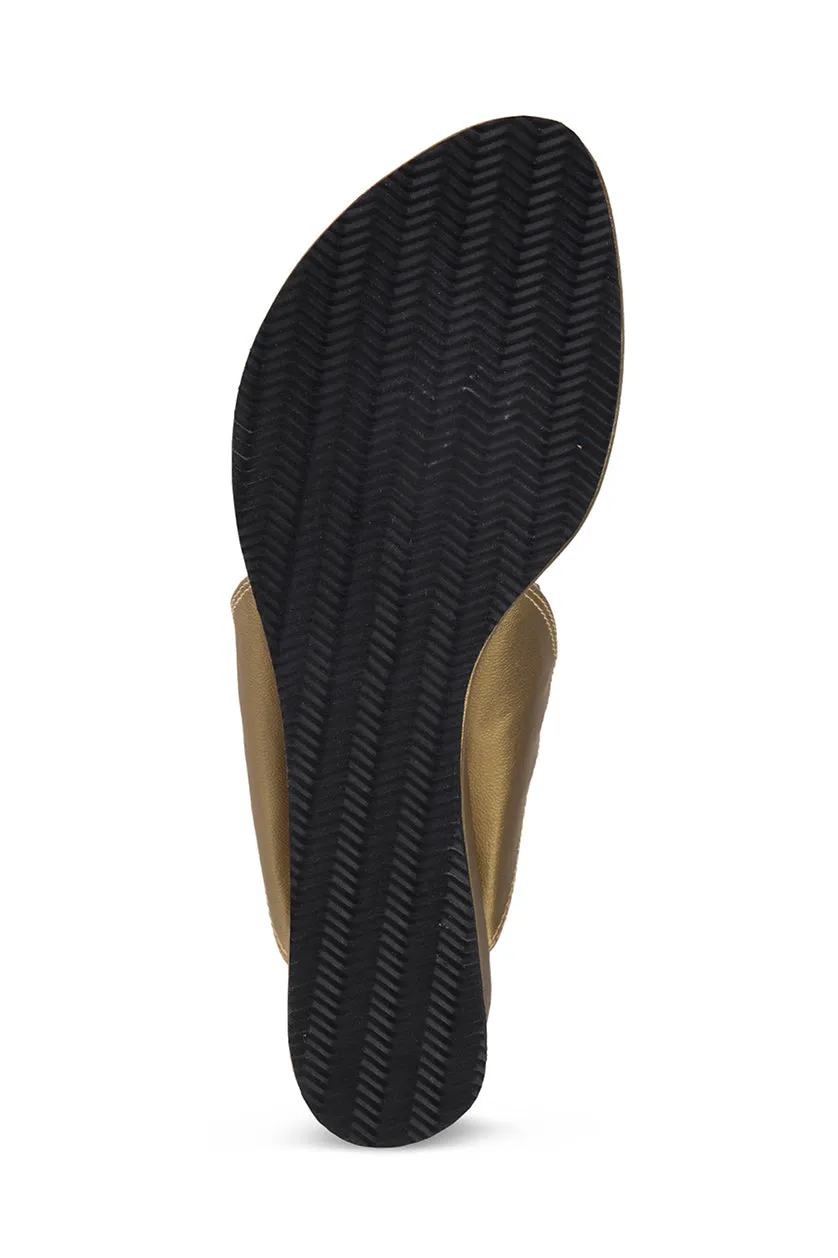 Classic Low K Wedge Champagne