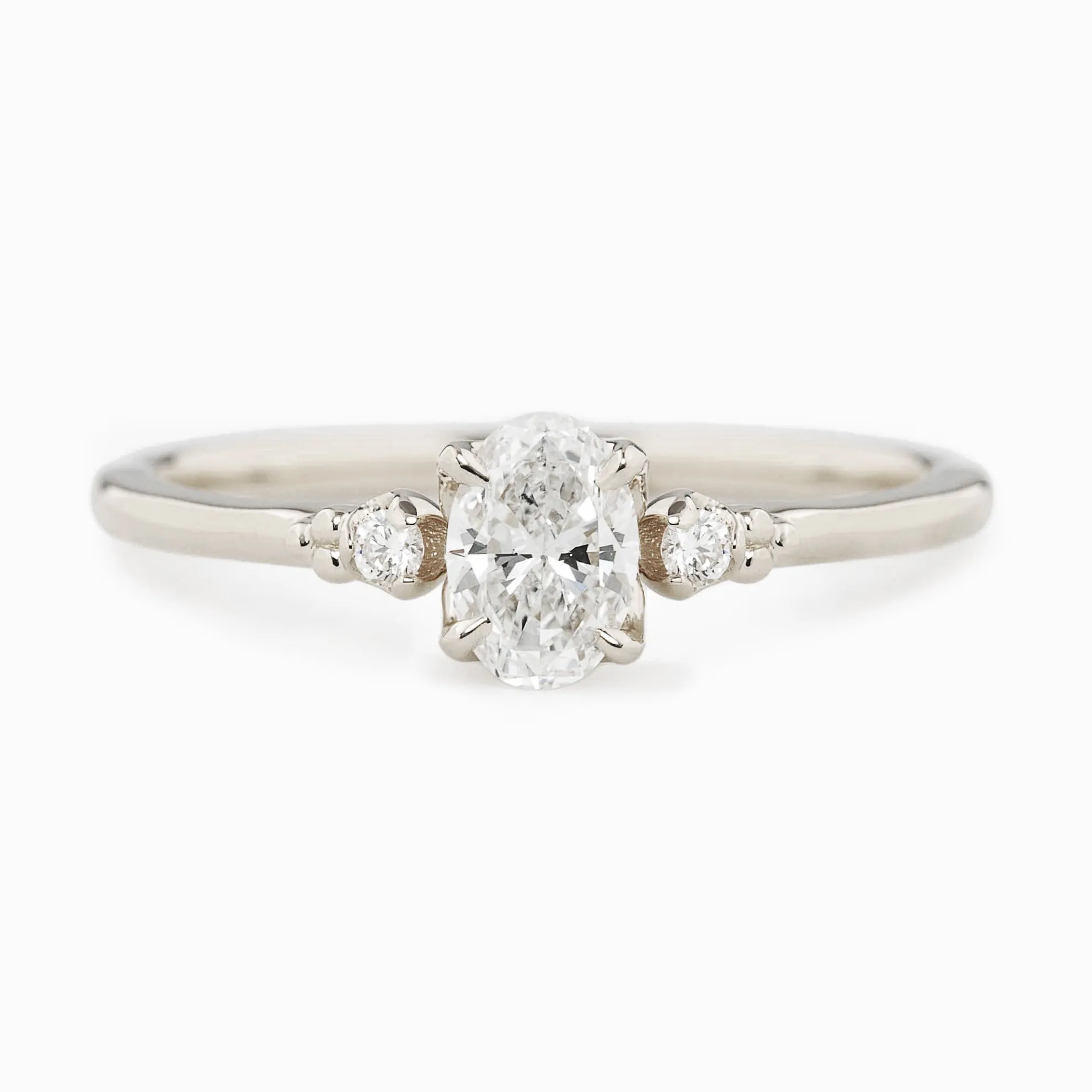Estel Ring, Oval Brilliant Cut Diamond