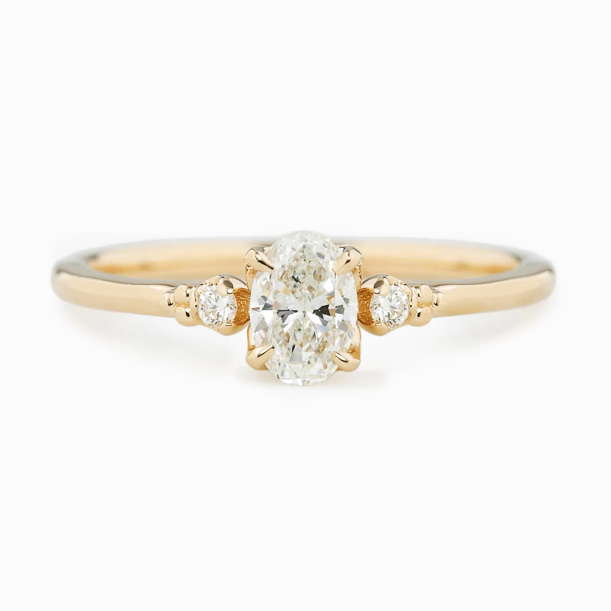 Estel Ring, Oval Brilliant Cut Diamond