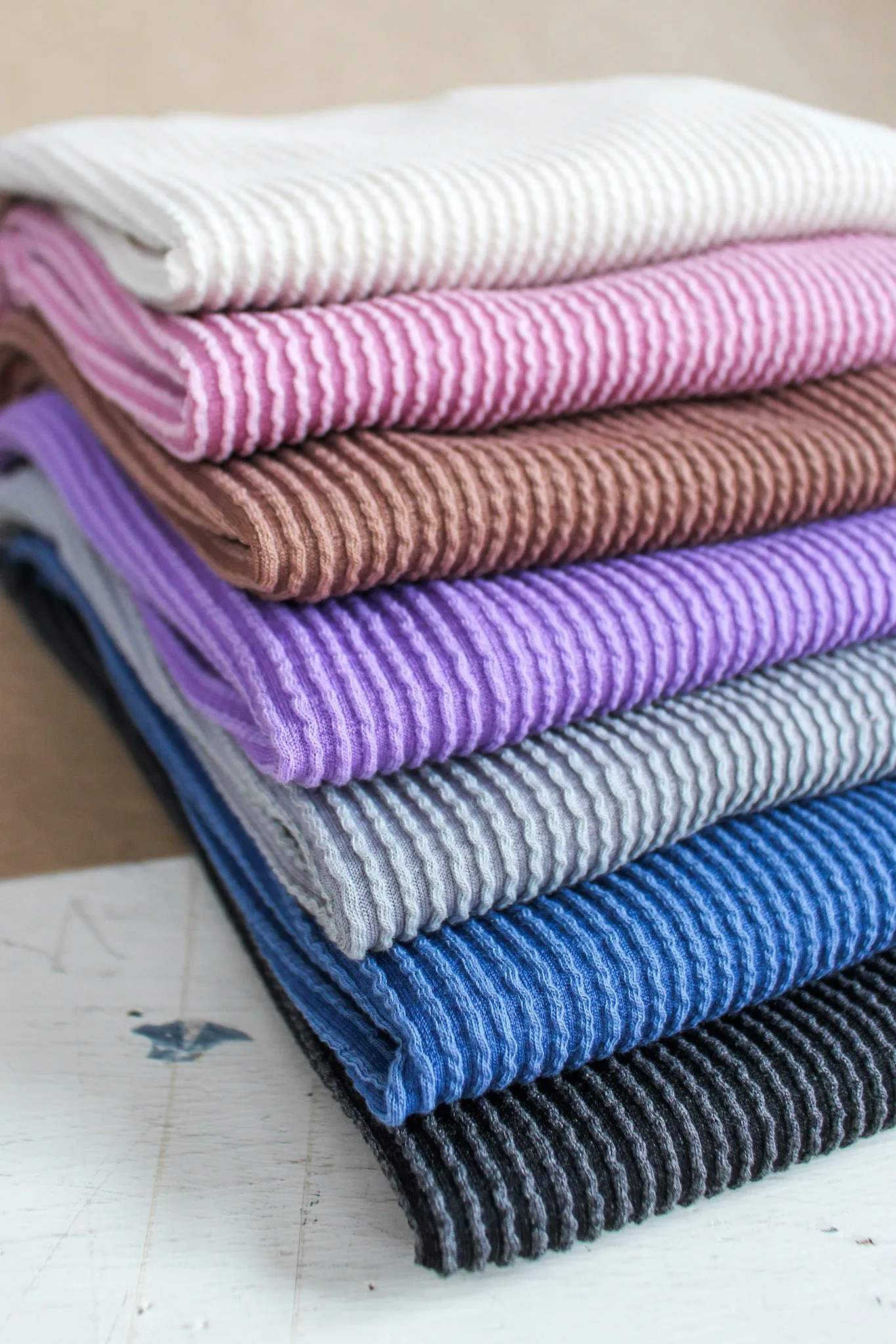 Everyday Essential Crewneck • Chocolate - PLUS