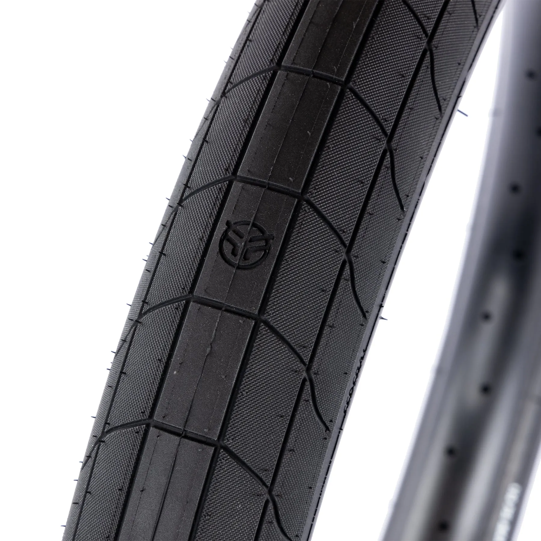 Federal Neptune Tyre 20" - Black 2.35"