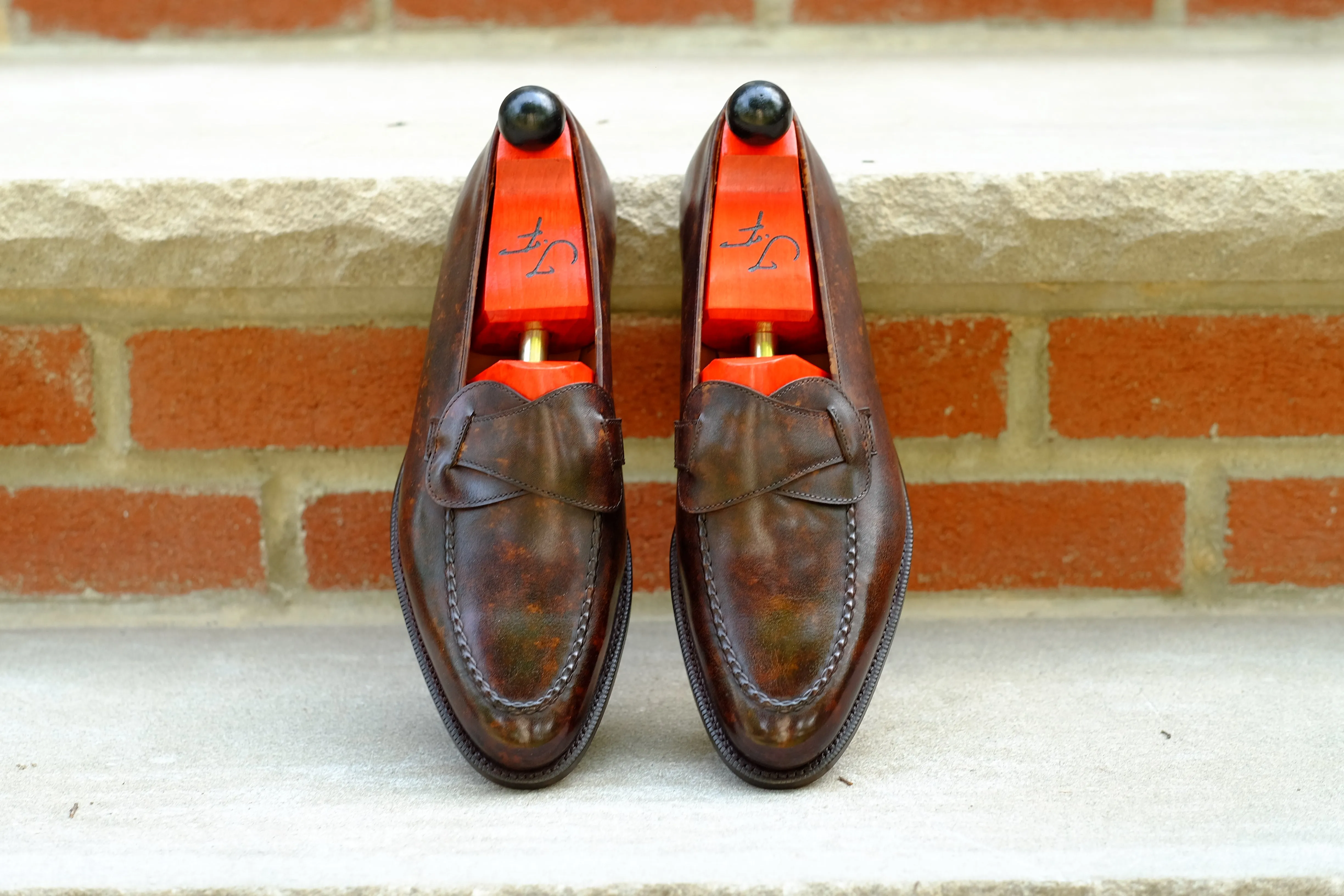 Hawthorne - Dark Brown Marble Patina - PRE SALE