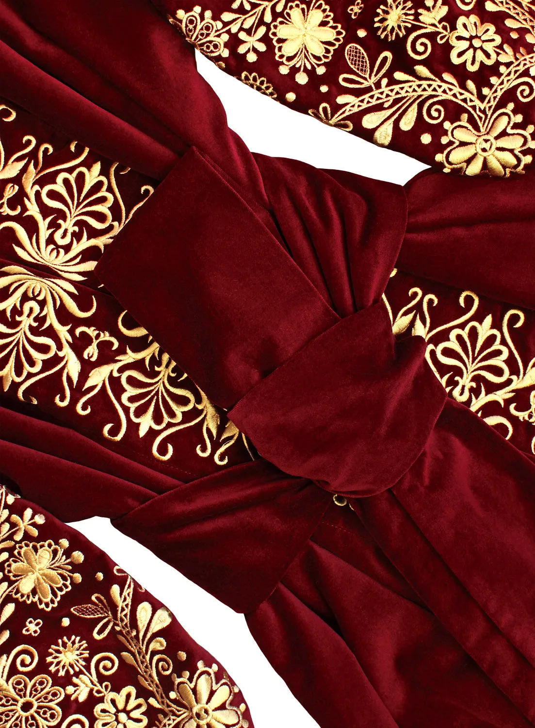 Kaftan with embroidery