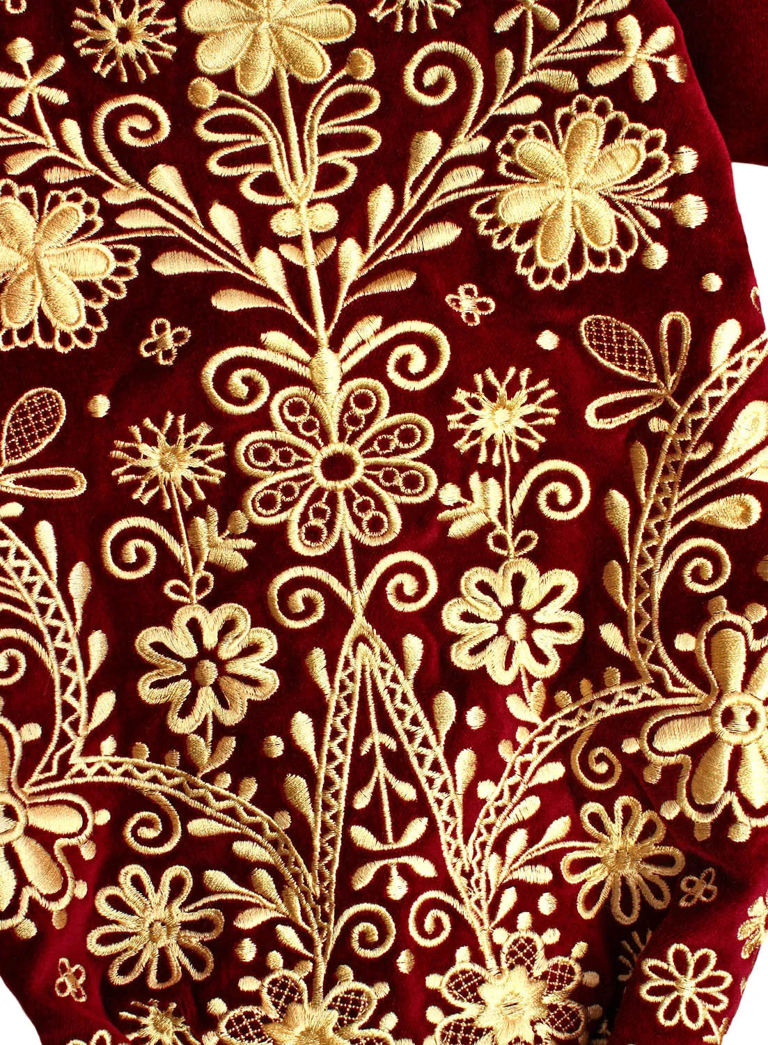 Kaftan with embroidery