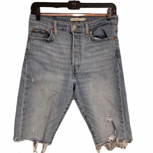 Levi’s wedge mid rise short. Size 29