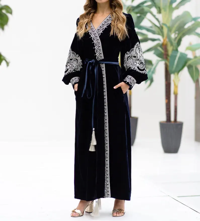 Navy blue velvet kaftan with embroidery
