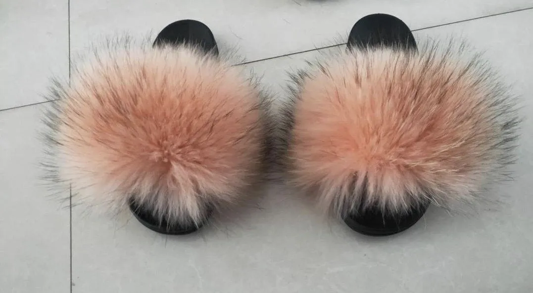 Peach Pom