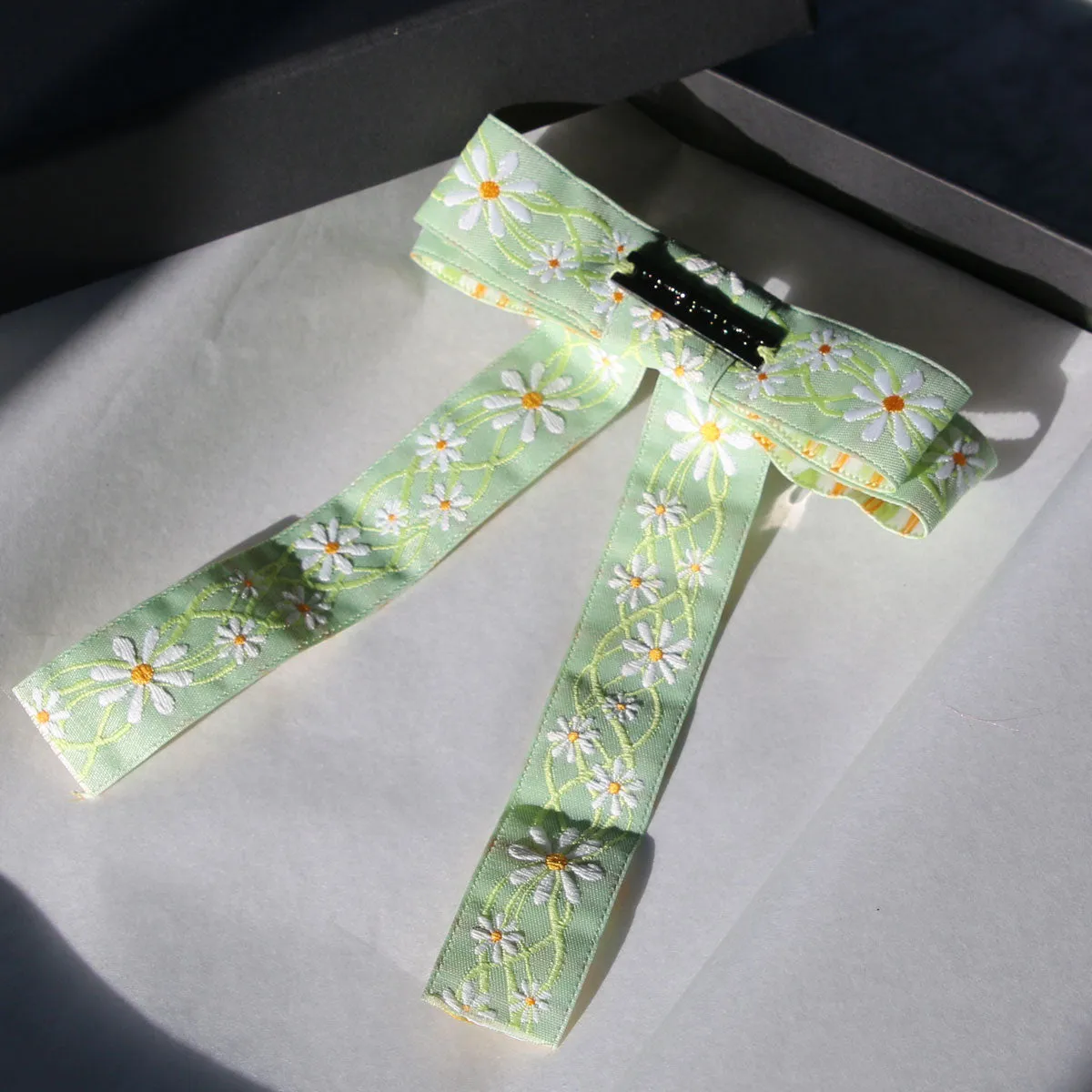 Sage Daisy Jacquard Hair-bow Clip