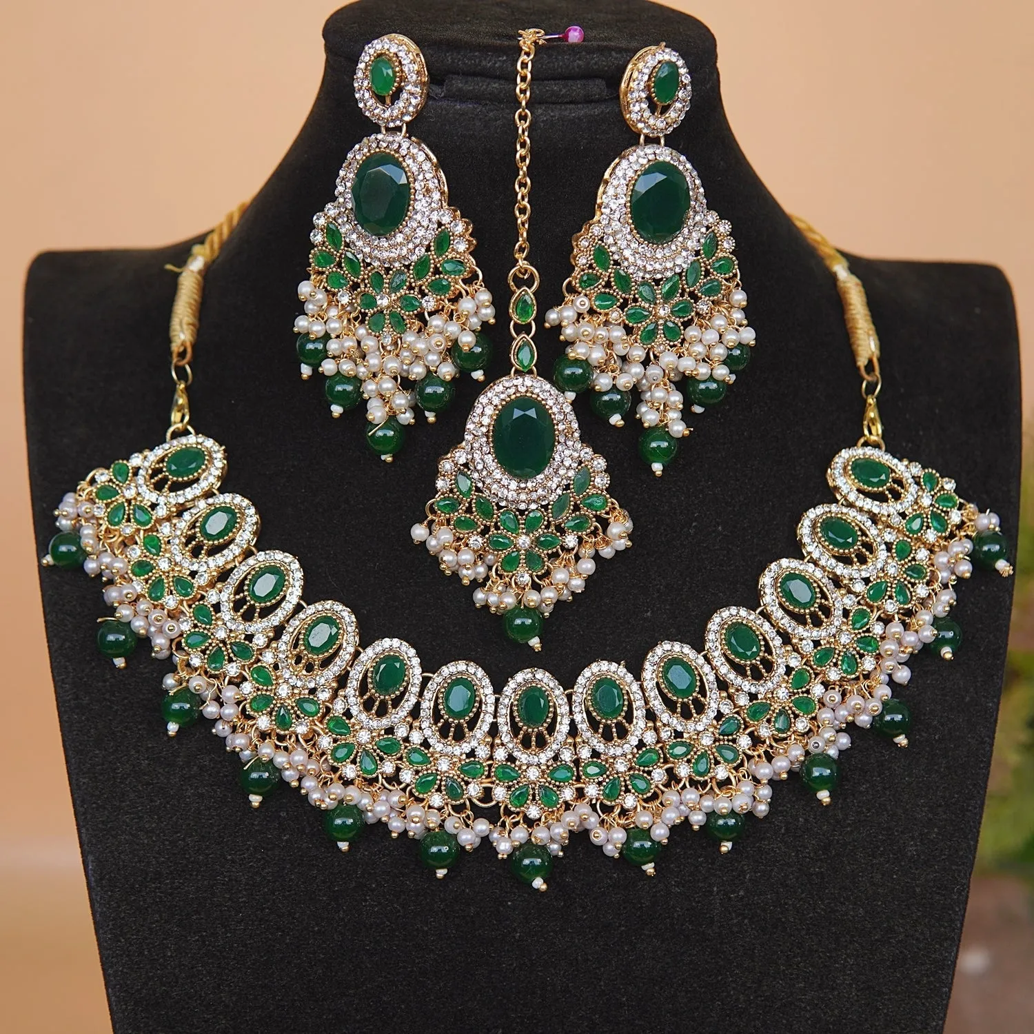 Semi-Gems Glowing Necklace Set