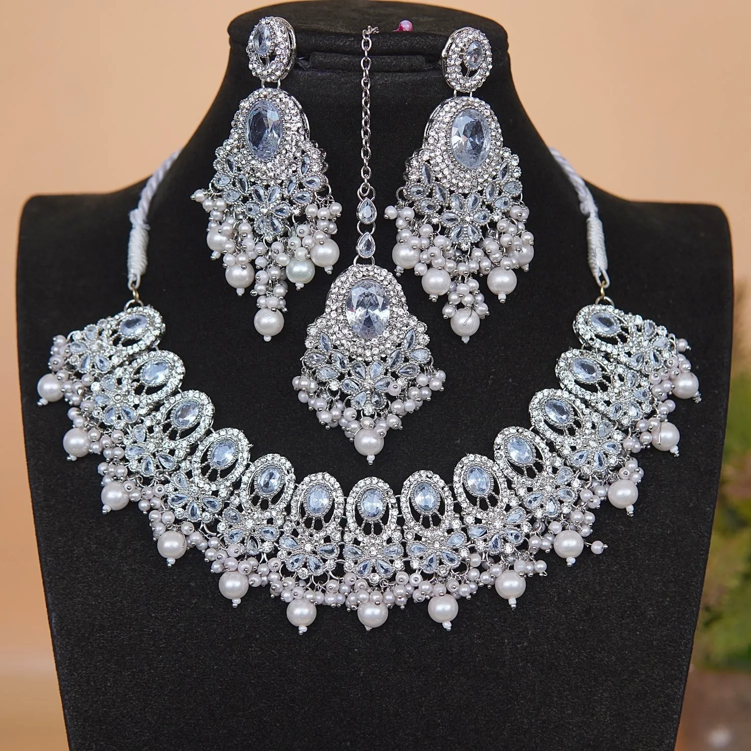 Semi-Gems Glowing Necklace Set