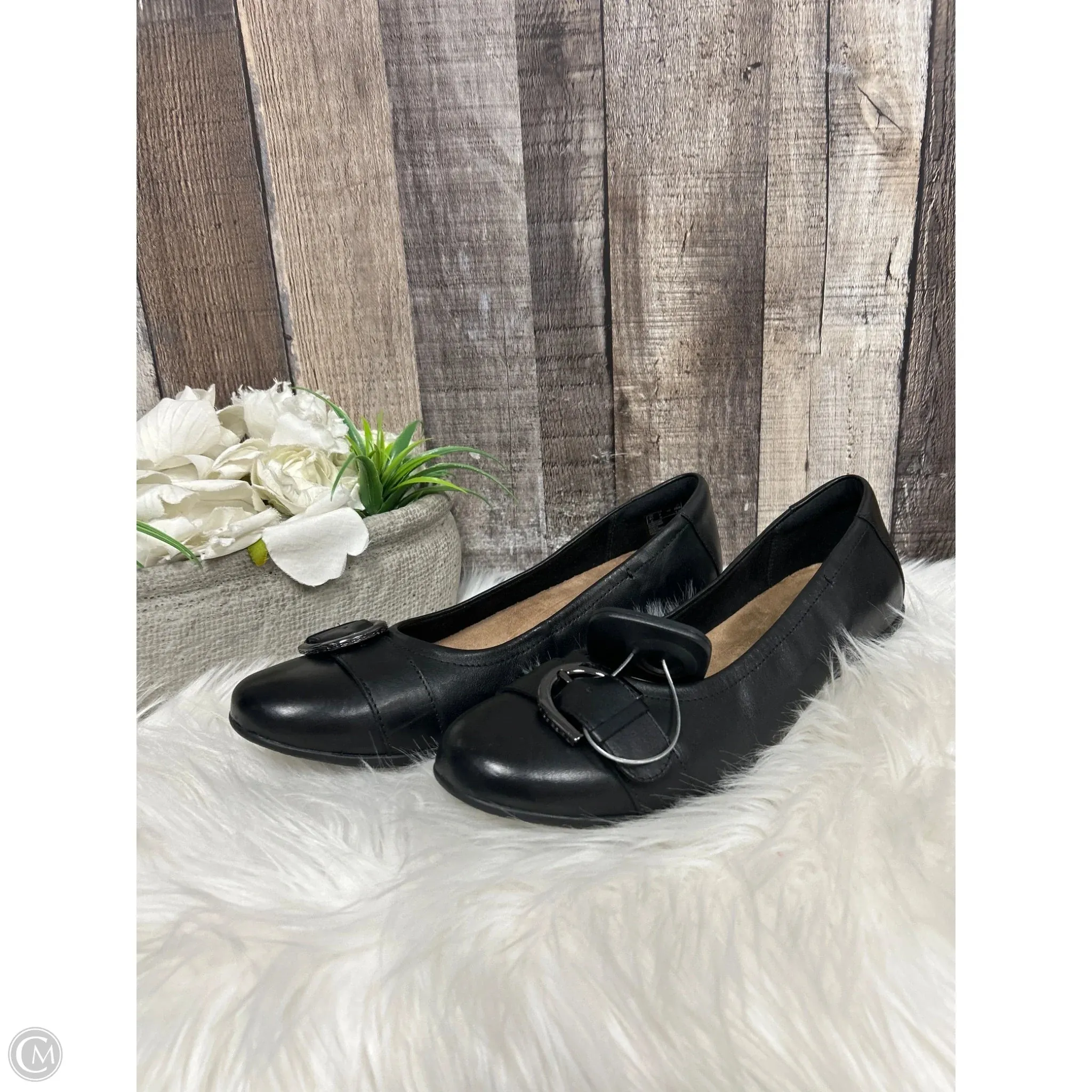 Shoes Flats By Clarks In Black, Size: 9