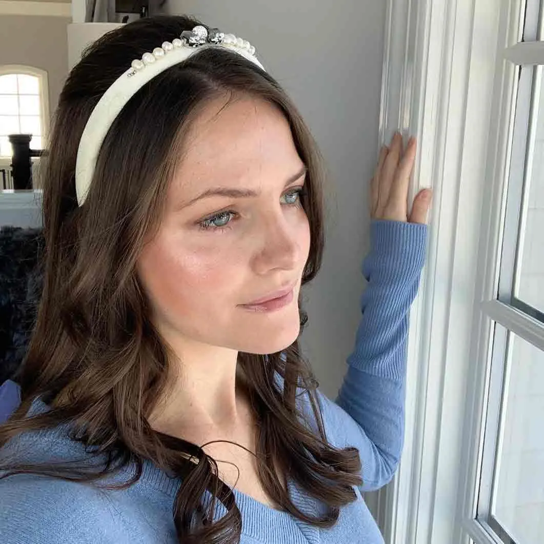 Skull and Pearl White Velvet Headband