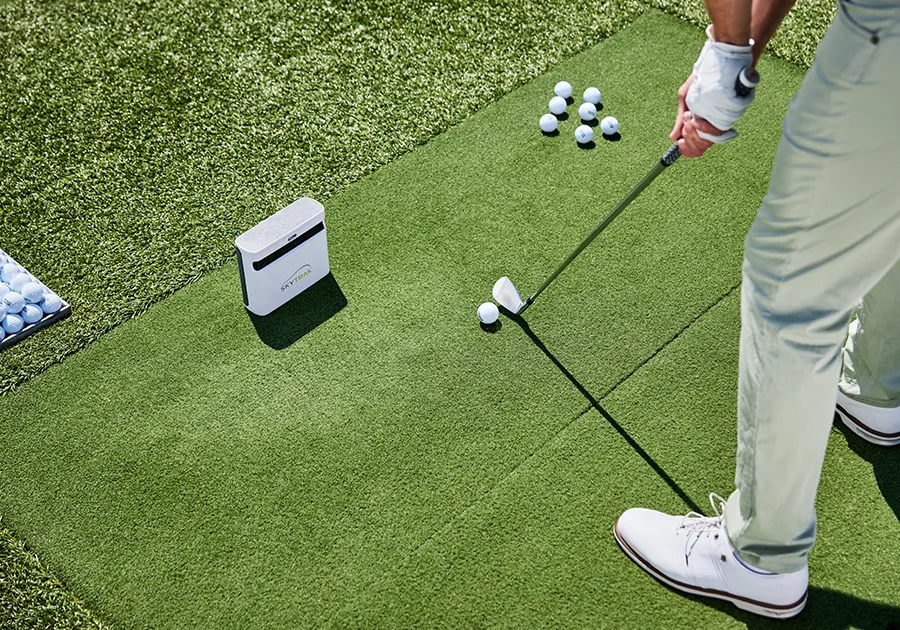 SkyTrak  Launch Monitor and Golf Simulator