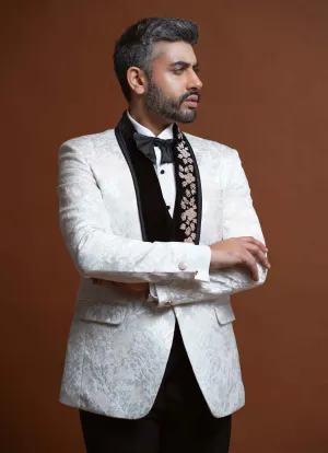 VERO TUXEDO