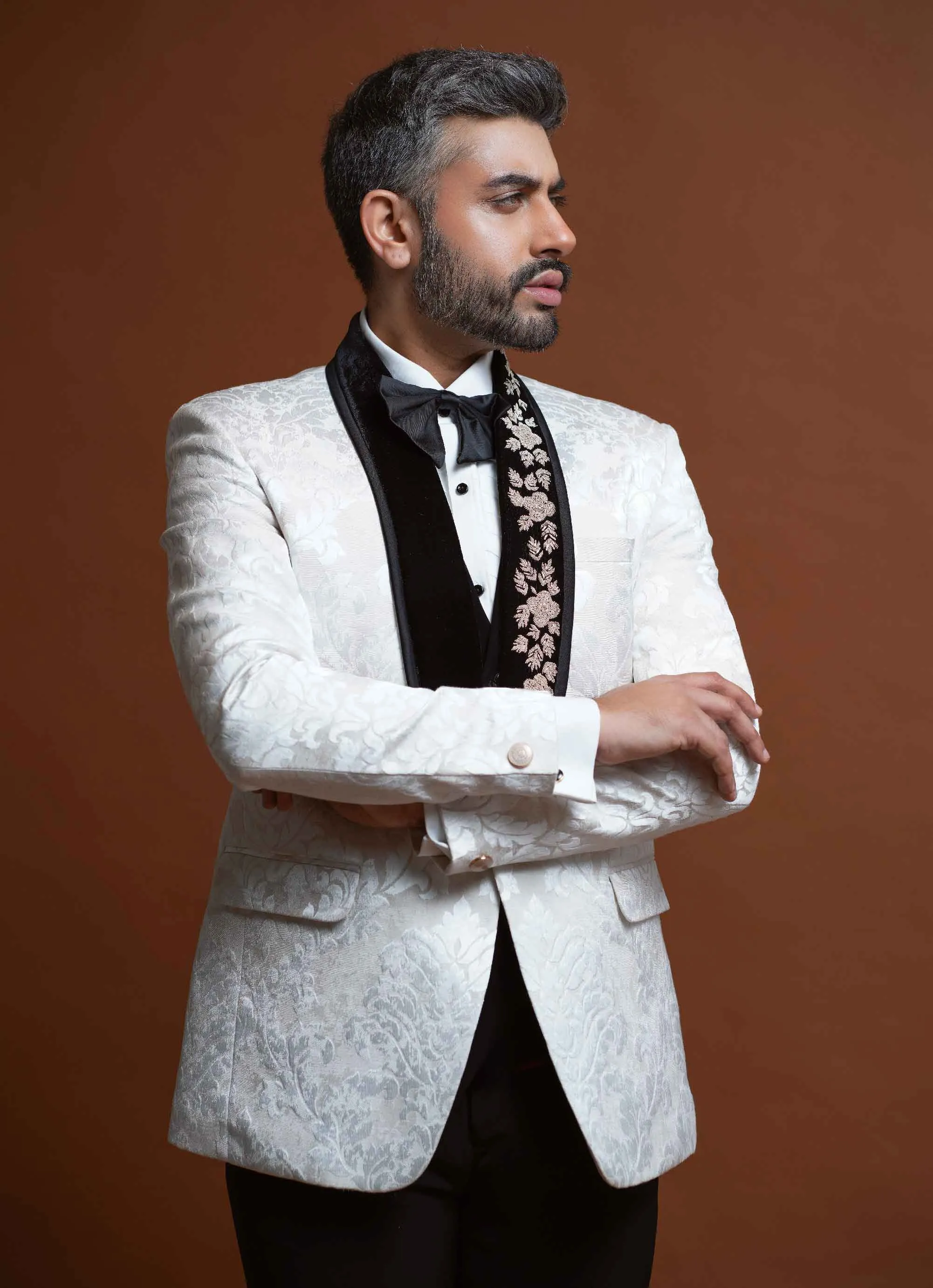 VERO TUXEDO