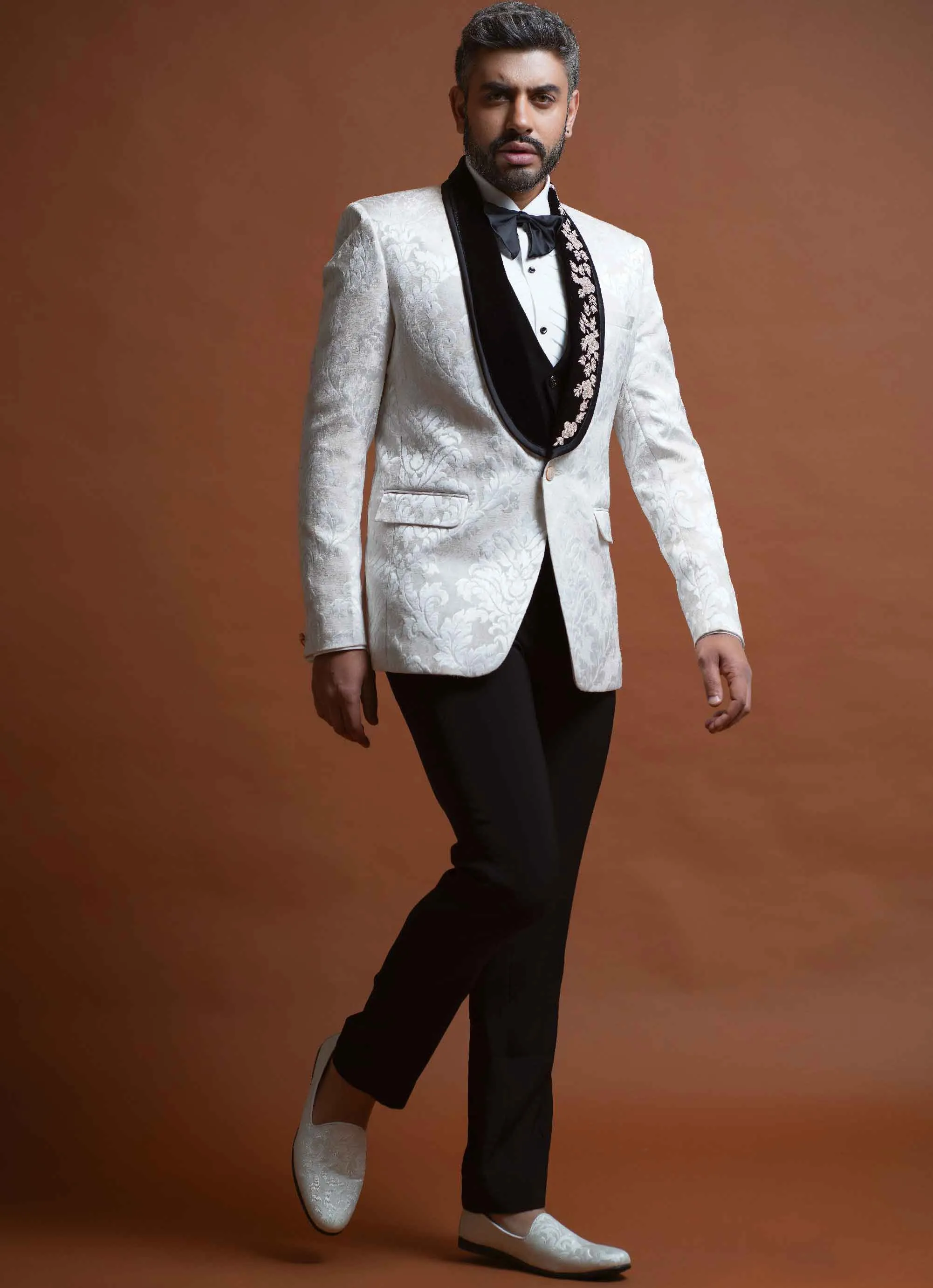 VERO TUXEDO