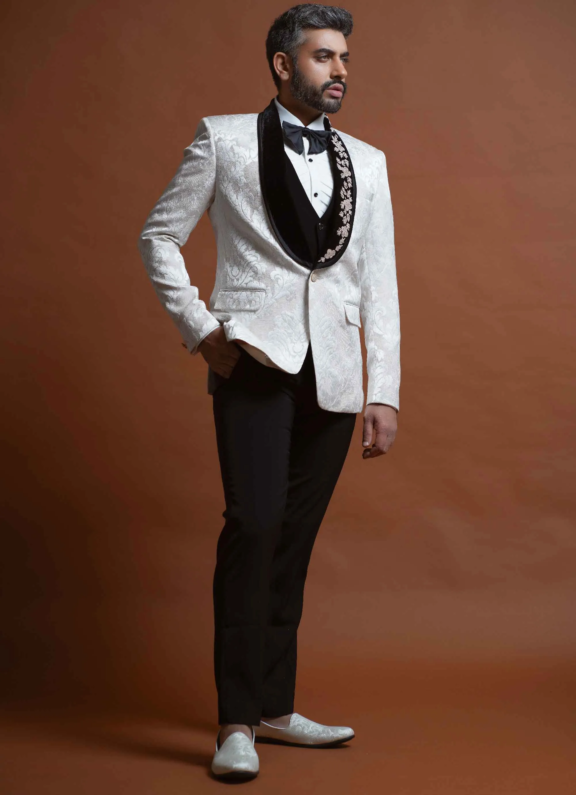 VERO TUXEDO
