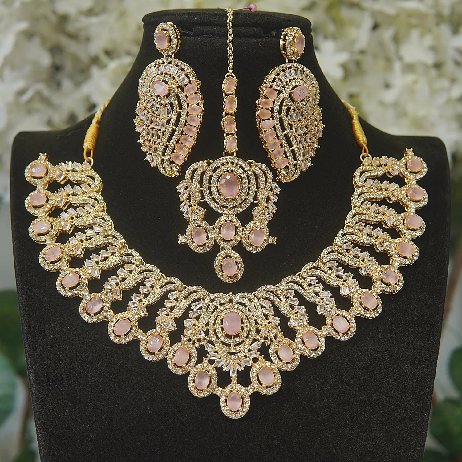 Zirconia Heritage Necklace Set