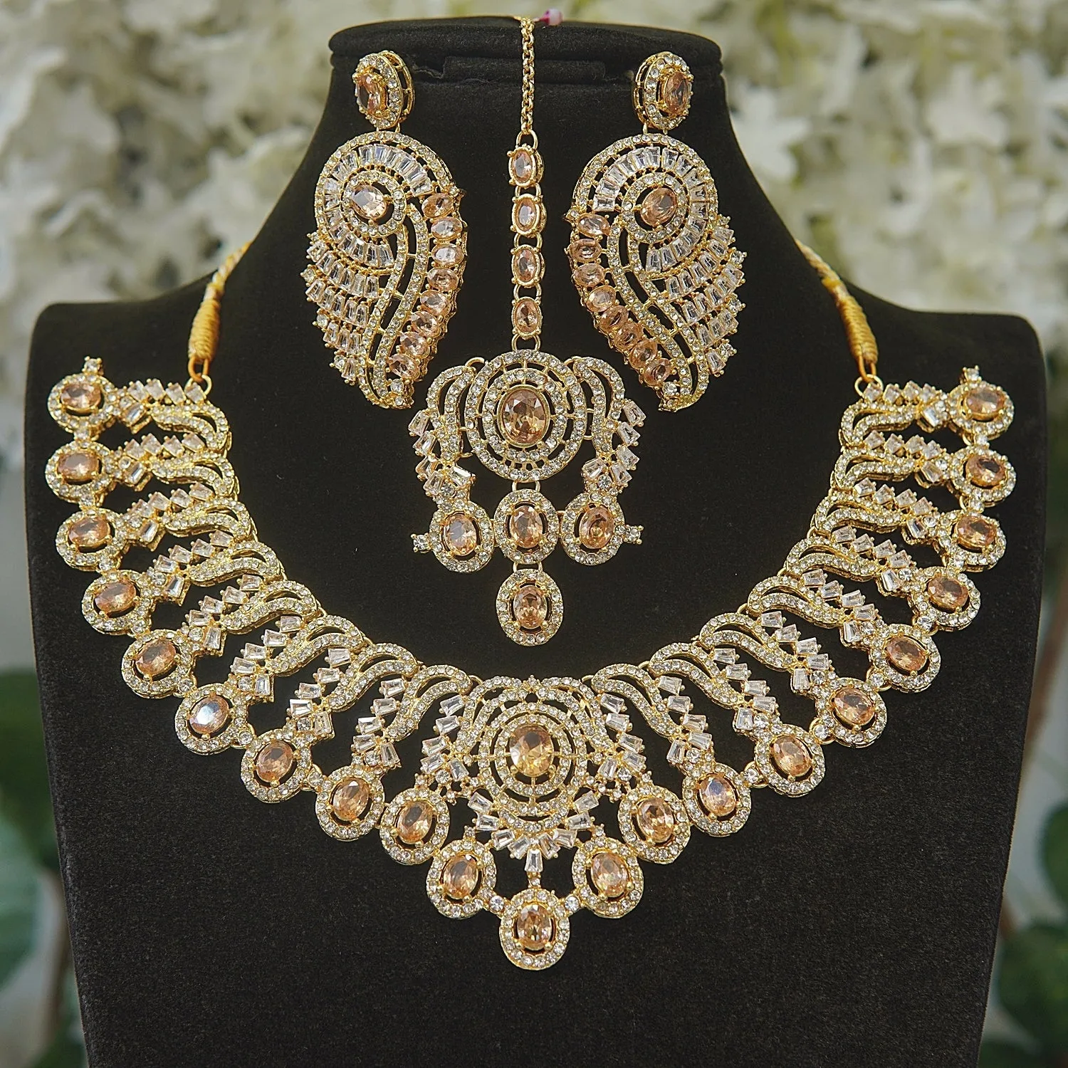 Zirconia Heritage Necklace Set